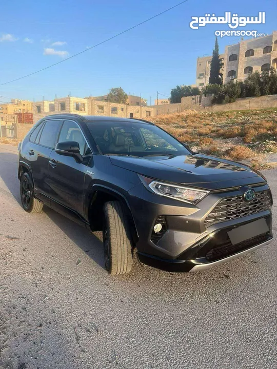 Toyota rav 4 2020 AWD.  تويتا راف فور 2020 بطارية ليثيوم