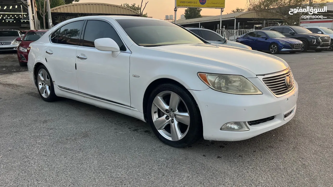 لكزس LS 460 خليجي 2008 نظيف جدا