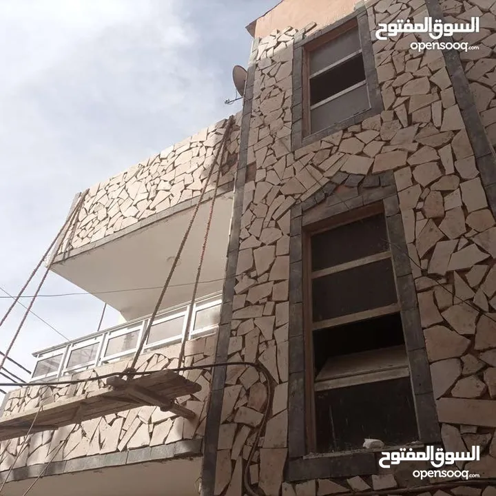 تركيب جميع انواع الحجر والشحف وجميع انواع الديكورات في داخل انحاء المملكه