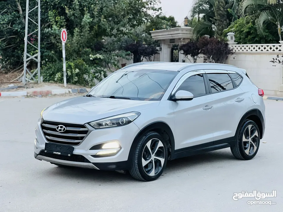 هونداي توسان مميز للبيع او البدل بسعر مميز