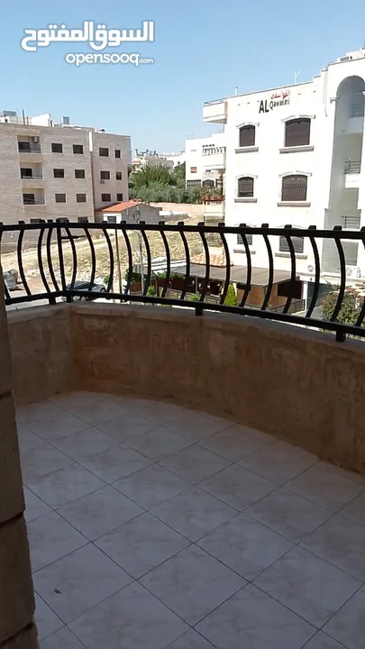 شقة للايجار بالقرب من مدارس الاتحاد