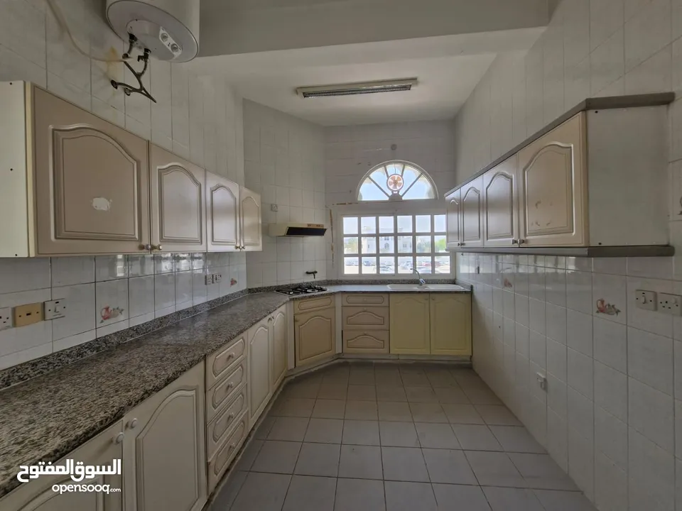 7 BR Amazing Villa In Shatti Al Qurum For Rent