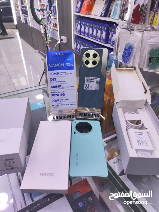 اخضر عشبي CAMON 30 5G وكالة معه كامل اغراضو جيجا 512 رام 24 متوفر توصيل