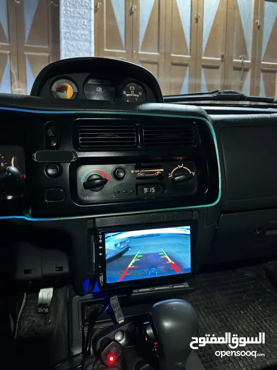 متسوبيشي ماقنومL200 2001