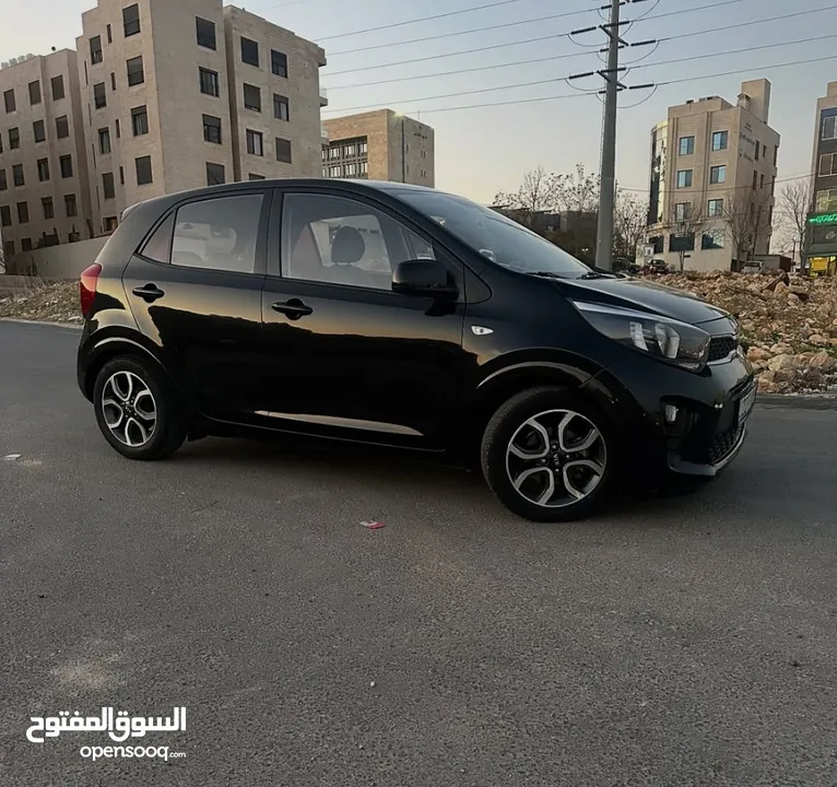 رخصة مكتب تاجير سيارات سياحيه نظام عشرة سيارات. للبيع نظام الرخصه القديمه وهو مكتب متميز للاستثمار