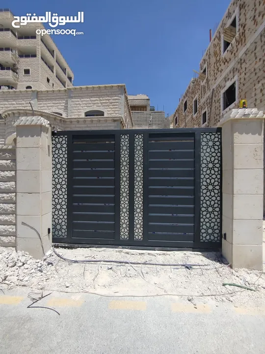 تفصيل ابواب وحراسات ودرزينات وكل شي يخص عالم الحديد