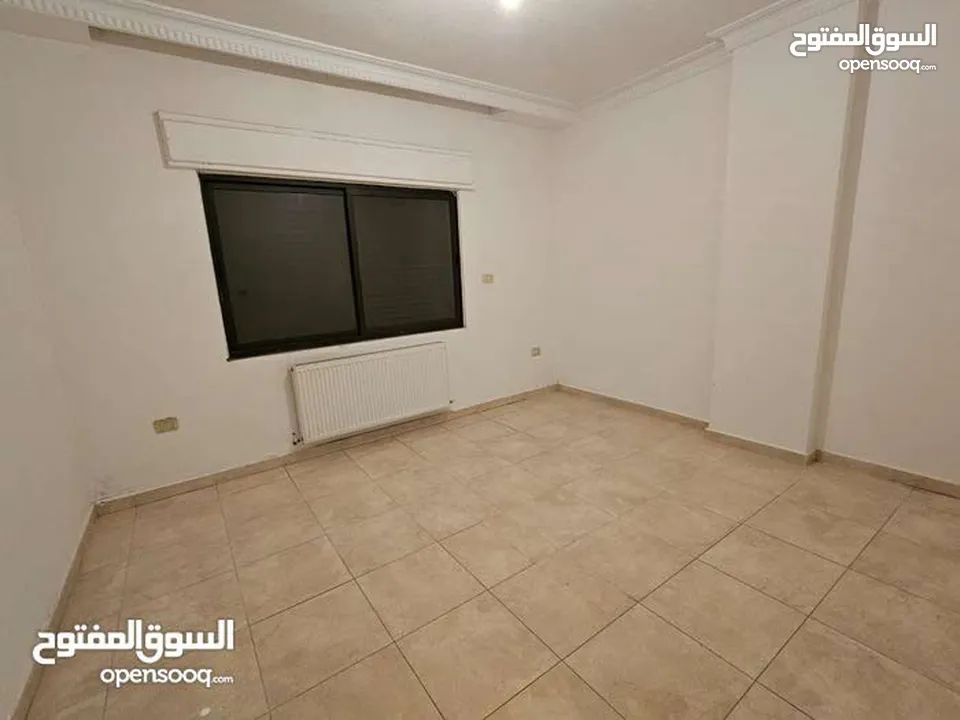 شقة فارغة للايجار -3نوم -شارع مكه -(2205)