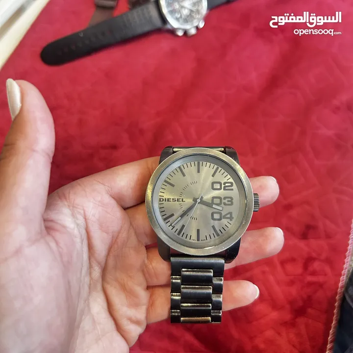 ساعات اصلية مستعملة للبيع