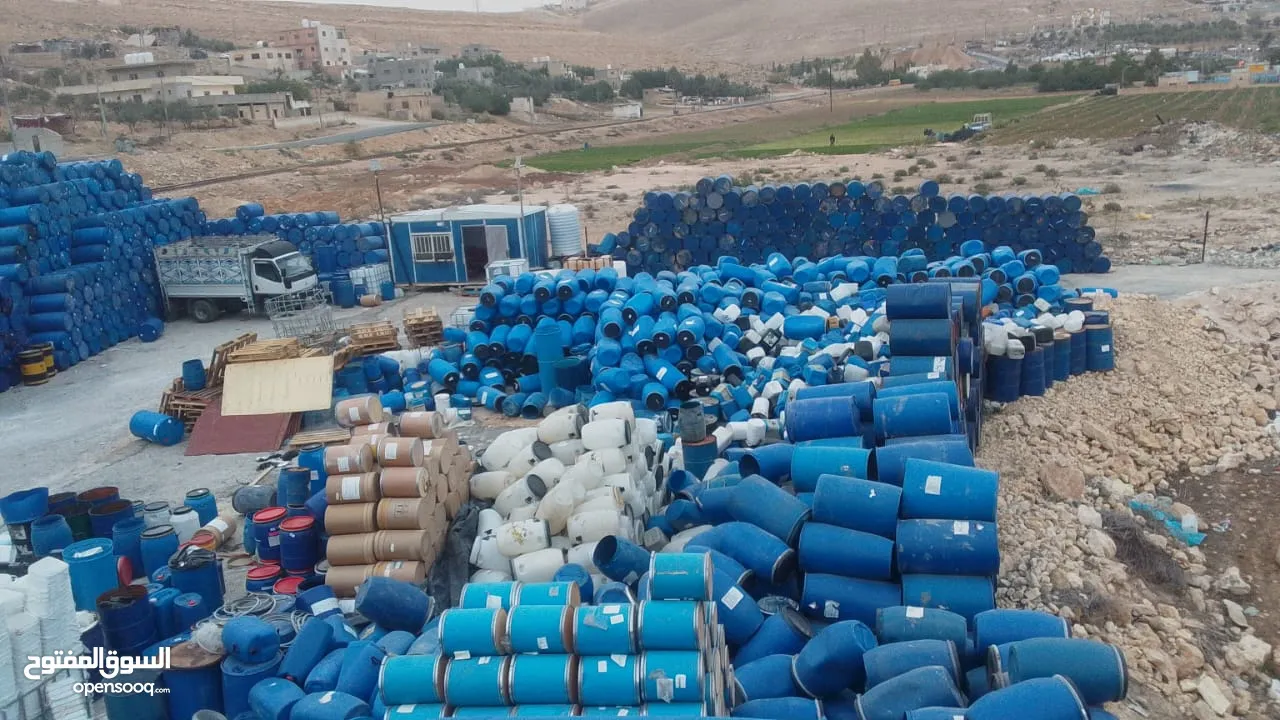 براميل حديد بلاستيك جميع الأحجام والانواع بسعر الجمله