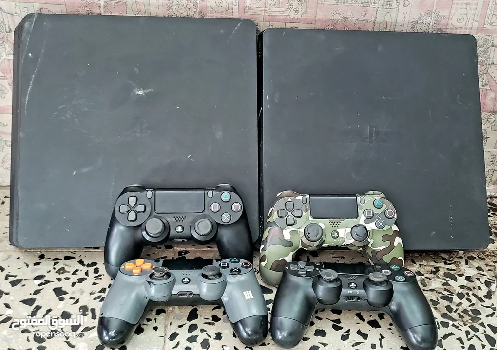 2 اجهزة بلاستيشن فور PS4 وكاله مهكر سعر الواحد ب 350$ قابل للتفاوض