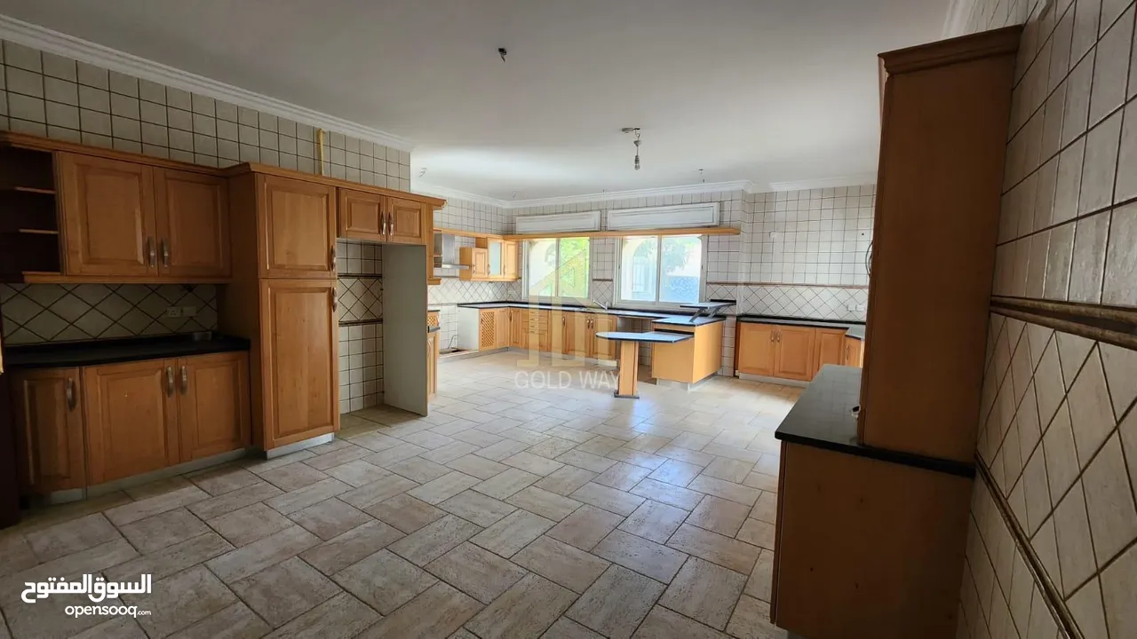 فيلا للبيع(مستقلة) في أرقى مناطق عبدون بمواصفات مميزة/ ref 5097