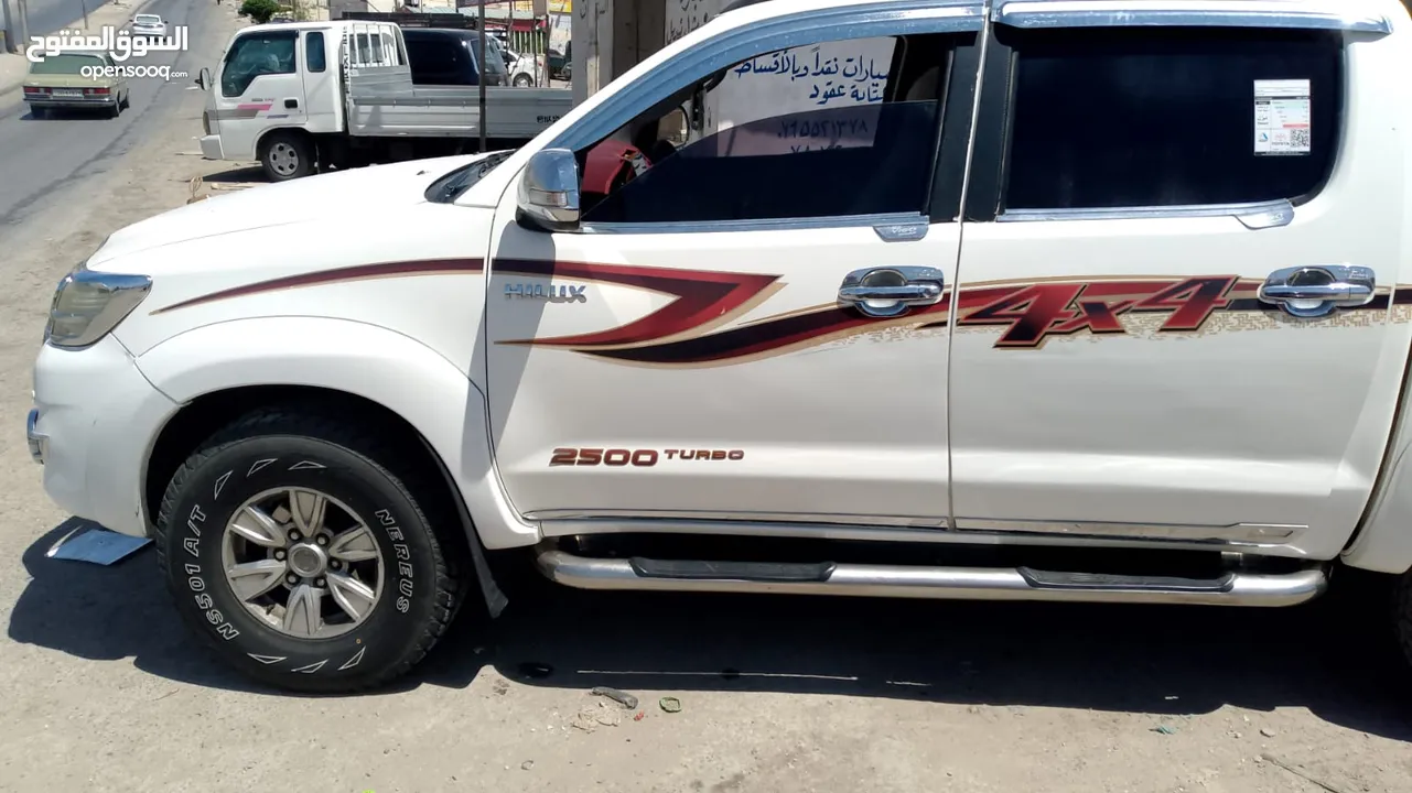 هايلوكس  2014