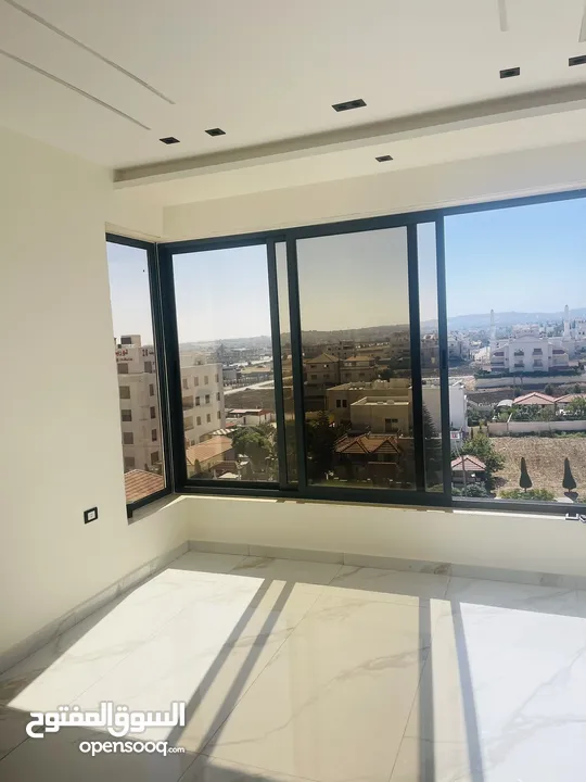 روف مميز جدا للبيع الراهبات مقابل جويل بلازا مساحة 245 متر وتراس 110 متر
