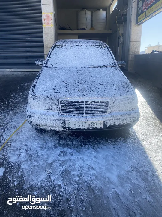 سيارة مرسيدس c220 للبيع بسعر مغري موجودة بنابلس