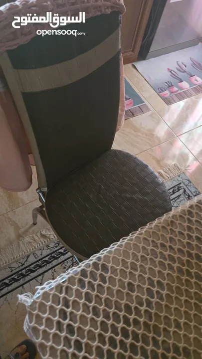 طاولة سفرة طعام مكونه من 6 كراسي استخدام بسيط جدا مميزة