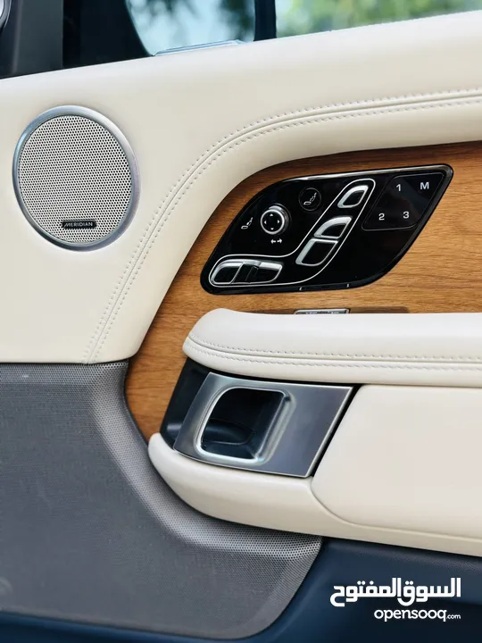 ‏Range Rover Vougue Autobiography Black edition plug in hybrid2020