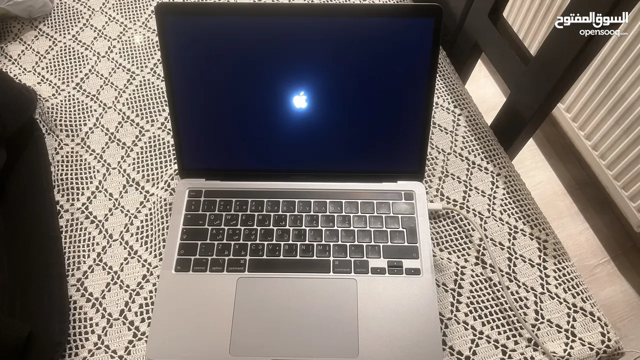 Laptop macbook pro 13.3inch  2020  four thunderbolt 3 ports