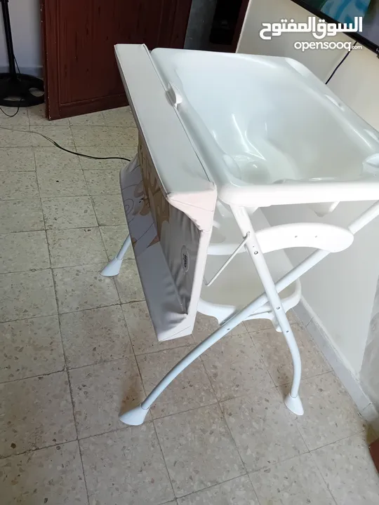 ستناد بانيو حمام وغيار بيبي ماركة ايطالية استعمل بسيط