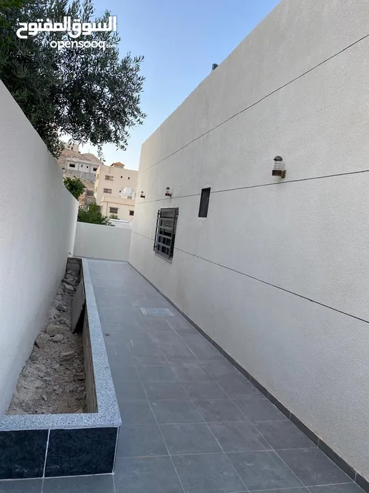 منزل مميز للبيع في الزرقاء  من المالك مباشرة