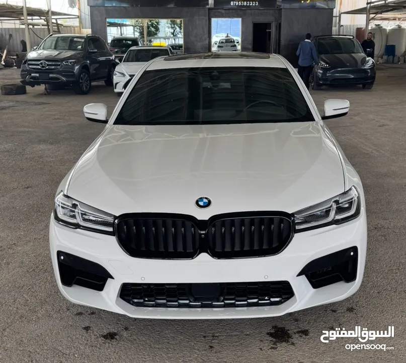 Bmw 530 e 2021 plug-in غير مكمركة