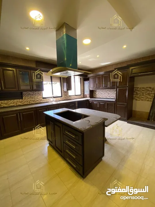 شقة جديدة - لم تسكن - ضاحية الرشيد - 4نوم 2ماستر - 350م - بلكونات بإطلالة مميزة