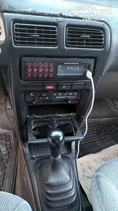 سيارة نيسان صني 1993 Nissan sunny Car بنزين قطارة بنزين قير عادي