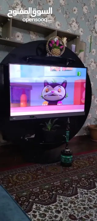 ديكور شاشة  سكريت اسود
