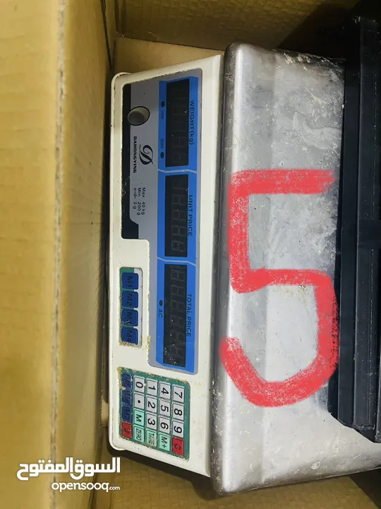 عدة مطعم بحالة جيدة جداً للبيع