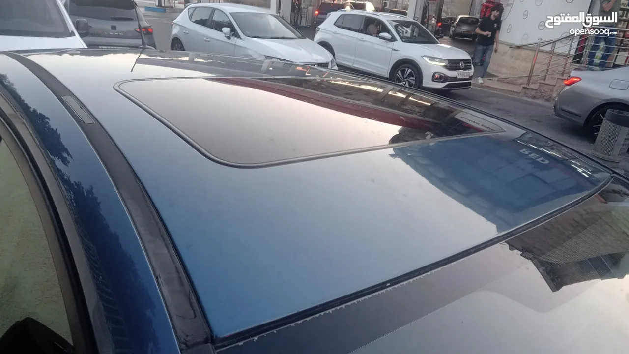 أوبل أسترا 2015 أوتاماتيك ماتور 1400 سي سي تيربو فتحة بالسقف لون أزرق