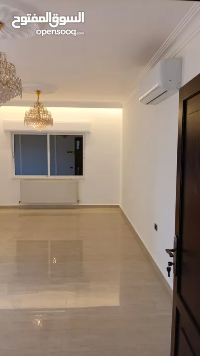 عرض حصرررري ـ ضاحيه النخيل ـ شقه فارغه للايجار لم تسكن بعد التجديد سوبر ديلوكس  190 متر +