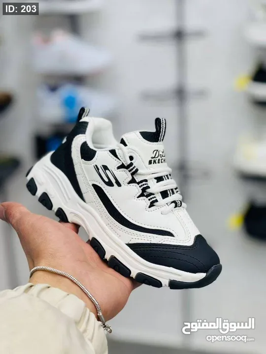 موديل  Nike T الجديد الحصري  طبي  كوالتي  36-41 التواصل خاص التوصيل لكافة المناطق الضفة
