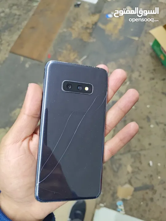 samsumg s10e جهاز ممتاز شغال 100%100