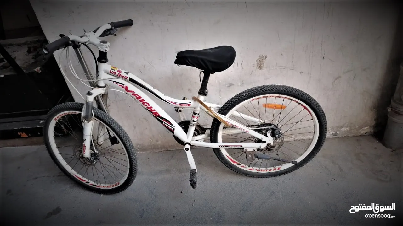 Used bicycle with pump, Good Condition, New tire