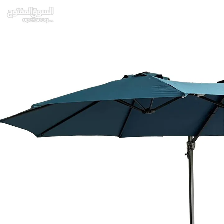 مظلة خارجية بتصميم عصري