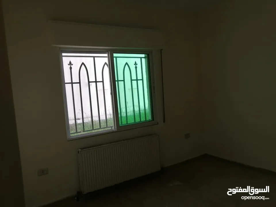 شقة أرضية مميزة للبيع في خلدا  - خلف السيفوي 91م مع حديقة وترسات 140م بسعر مغري