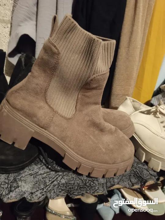 احذية اشكال الوان كلو مستعمل بحالة جديدة