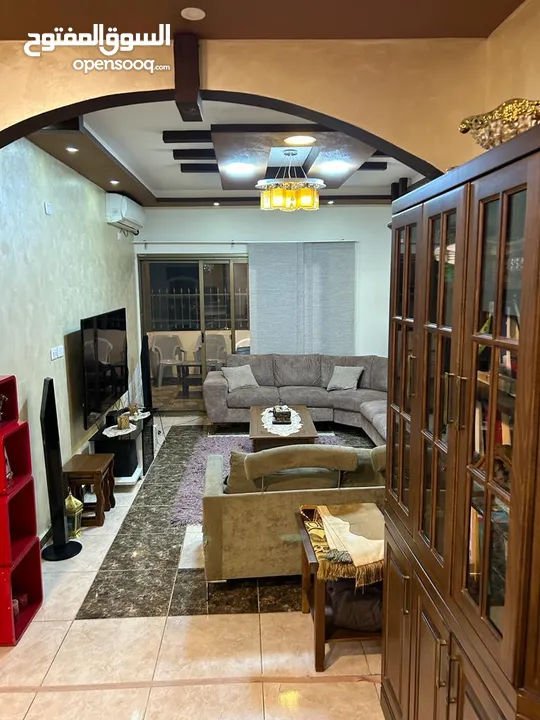 شقة للبيع الزرقاء الجديدة- جبل المغير- برج الأحلام - نفس عمارة سوبر ماركت أحمد ( ون ستور)