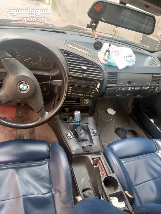 BMW وطواط 318i