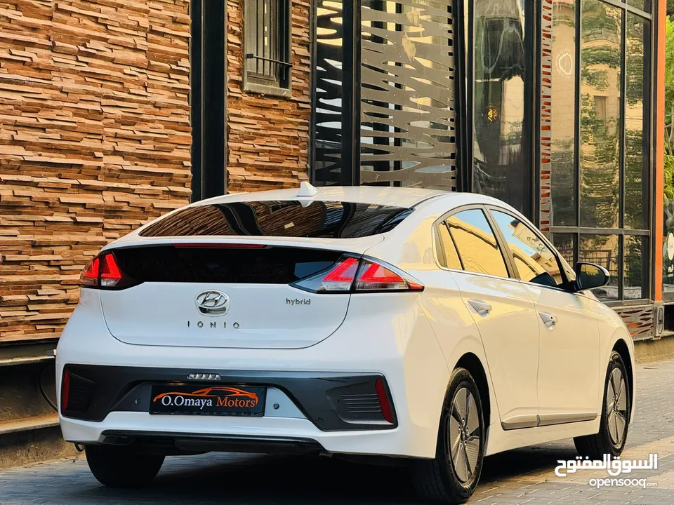 Hyundai IONIQ HYBRID  كفالة على البطارية لغاية 2029 من الوكالة عداد قليل اصلي ،بحالة الوكالة !
