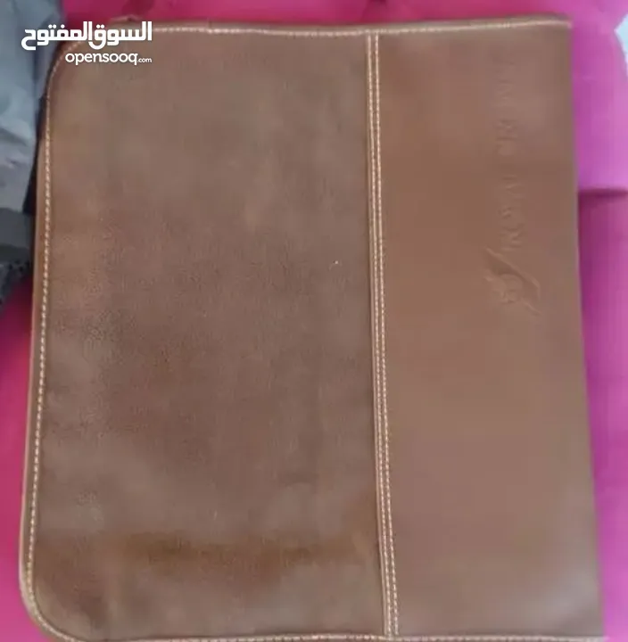 محافظ جلد طبيعى  - شنط مختلفة الاحجام