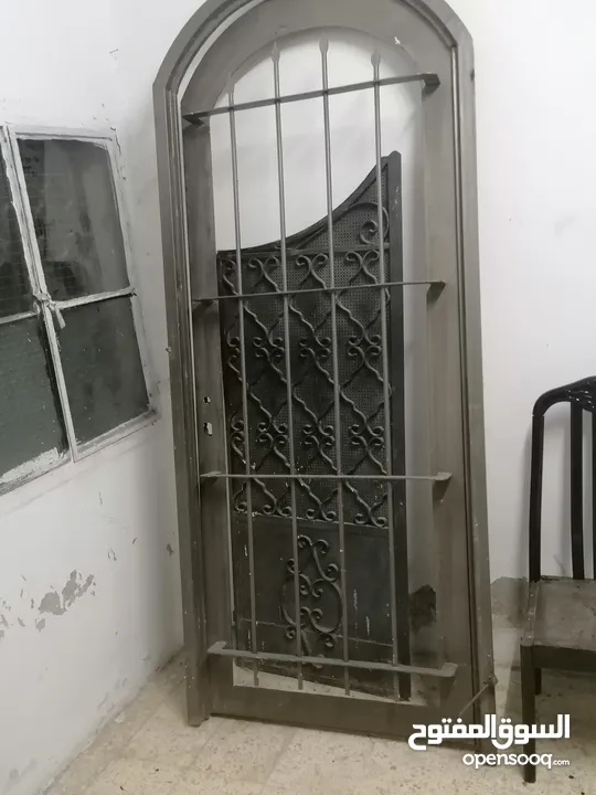 باب حديد جديد حد يد ثقيل نوعية ممتازة للبيع
