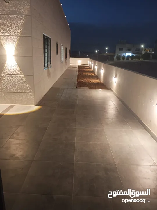 قطع اراضي المستنده الطبقه والمستنده موقع مميز لقطه 27500 يوجد فيلا بالبيضاء الأرض 500 البناء 240 متر