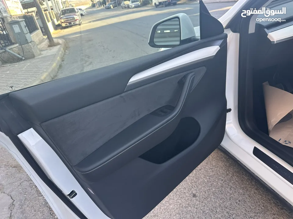 TESAL MODEL Y LONG RANGE DUILMOTOR 2023