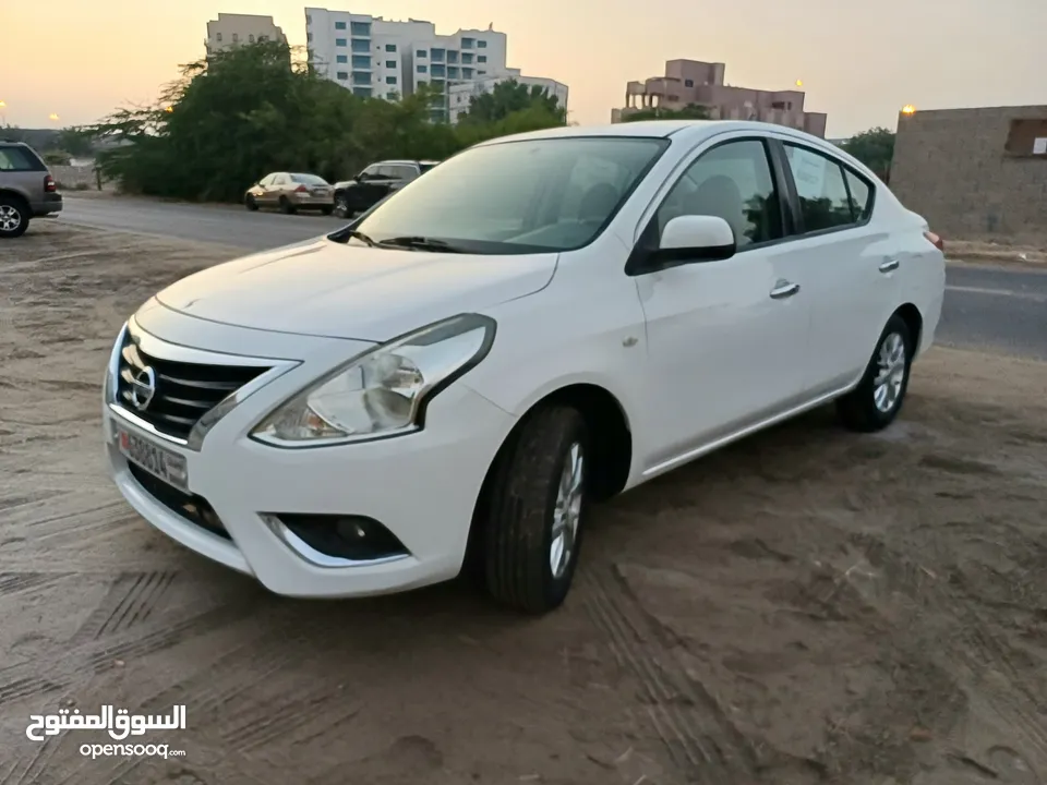 للبيع نيسان سني موديل 2020 فول اوتوماتيك رنقات المنيوم المالك الثاني فول بيمة سيفس الوكالة