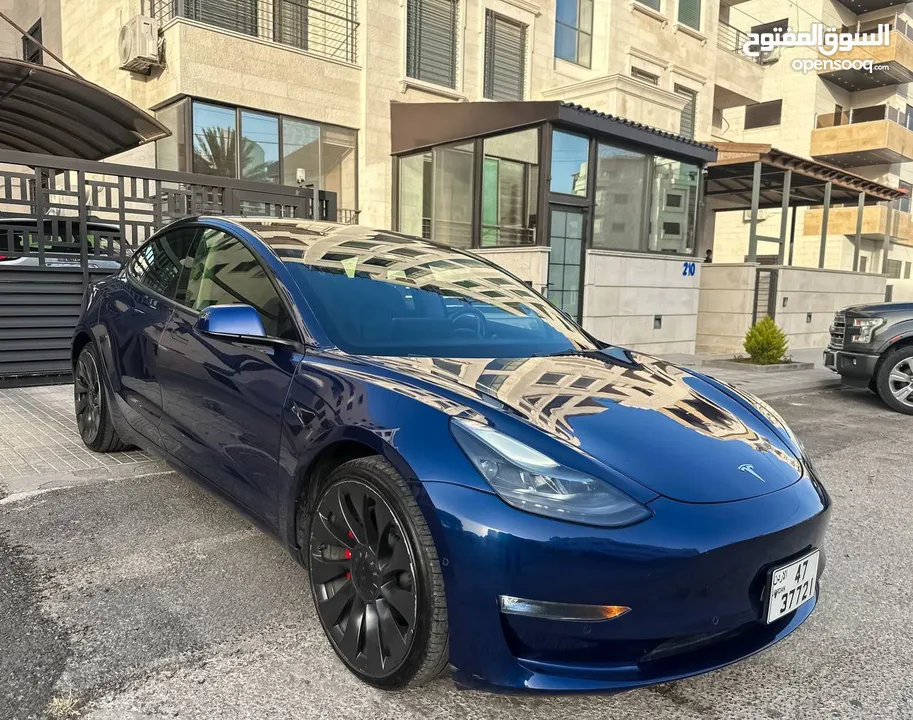 Tesla Model 3 Performance 2022  جمرك اليوم ترخيص وتأمين سنه كامله