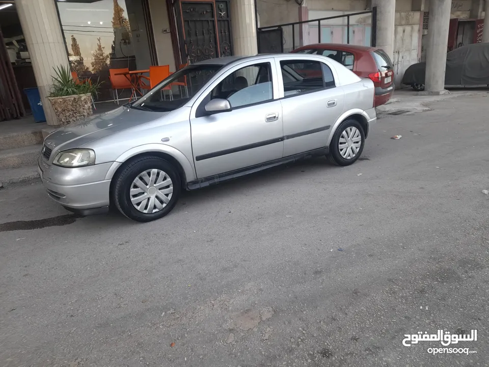 اوبل استرا