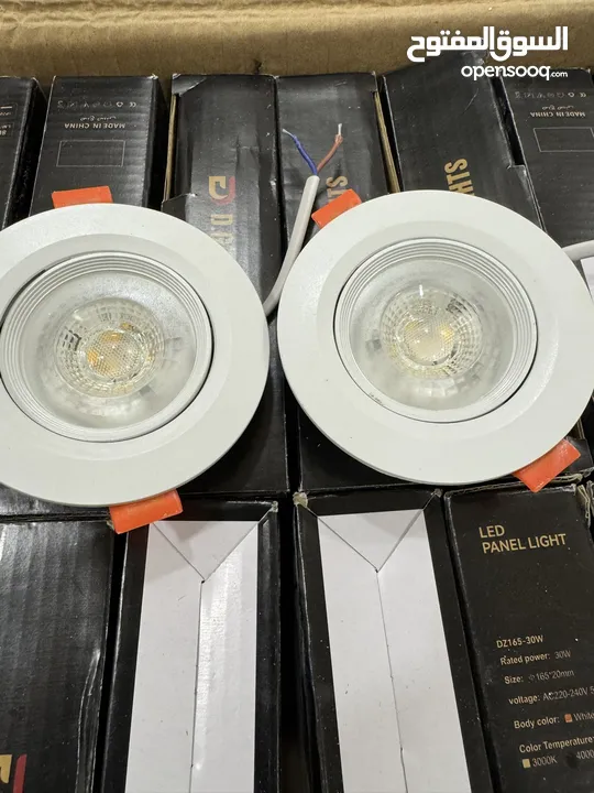 اضاءة سبوت لايت عدد 15 حجم 3 انچ بحالة ممتازة