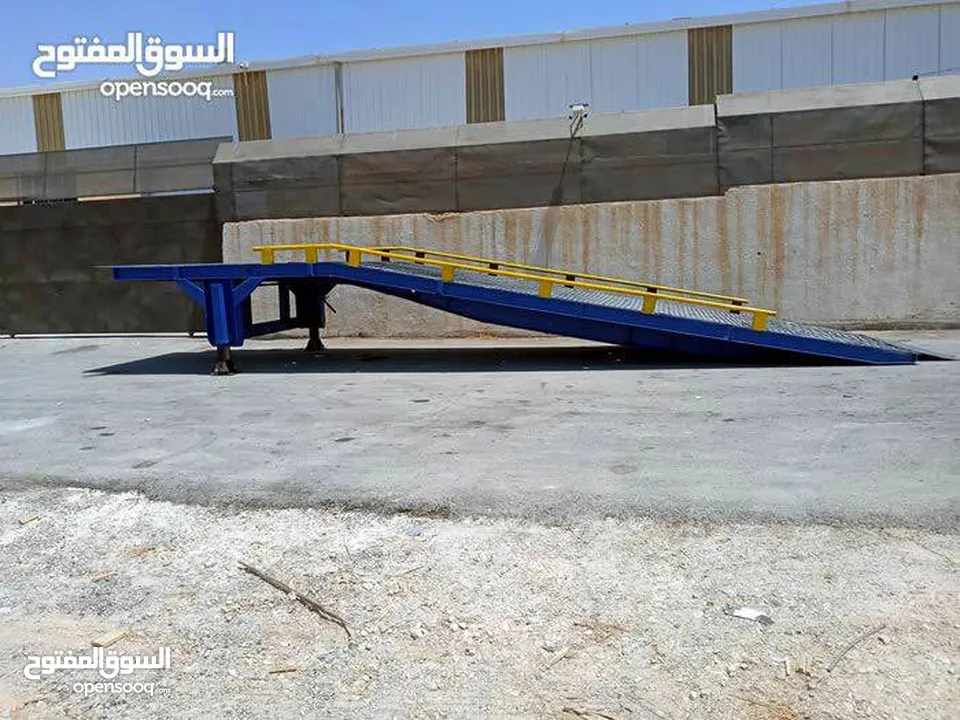 شركةالروادلرمبات =رمبات تحميل وتنزيل البضائع والسيارات جميع المقاسات والأحجام ثابت ومتحرك