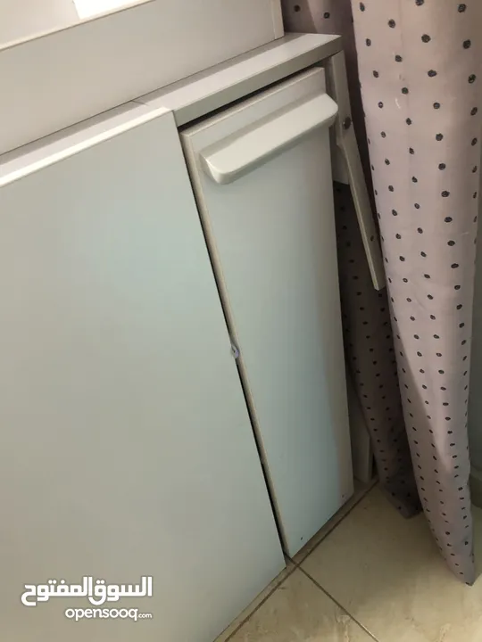 تخت نوم اطفال مستعمل بحالة جيدة