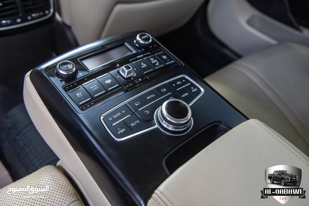 Kia Quoris 2014 ( مميزة جدا بمواصفاتها )  السيارة بحالة ممتازة جدا و قطعت مسافة 129,000 كيلو